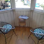Zentrale Lage In - 4 *