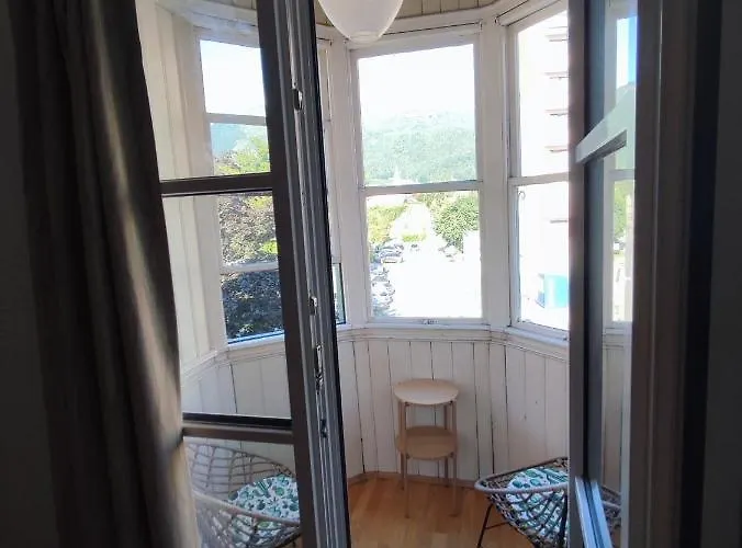 Διαμέρισμα Zentrale Lage In - 4 *